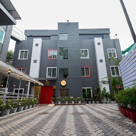 Oyo Townhouse 11 Esplanade Hotel Kalkutta Kültér fotó