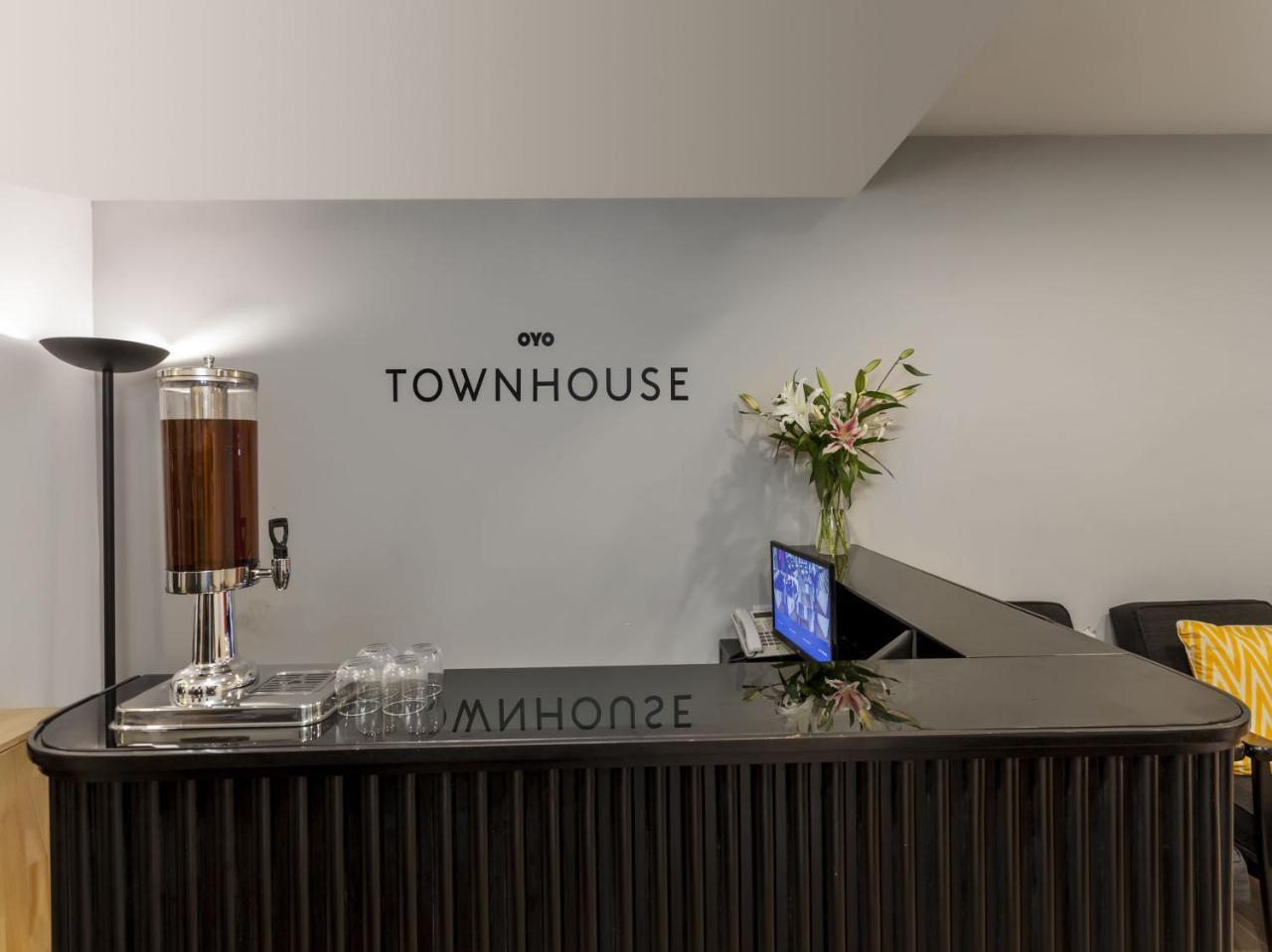 Oyo Townhouse 11 Esplanade Hotel Kalkutta Kültér fotó