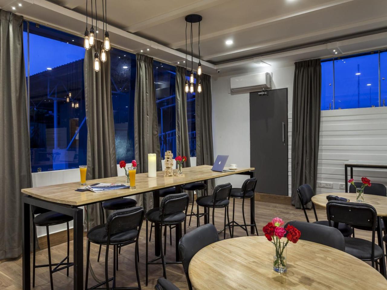 Oyo Townhouse 11 Esplanade Hotel Kalkutta Kültér fotó