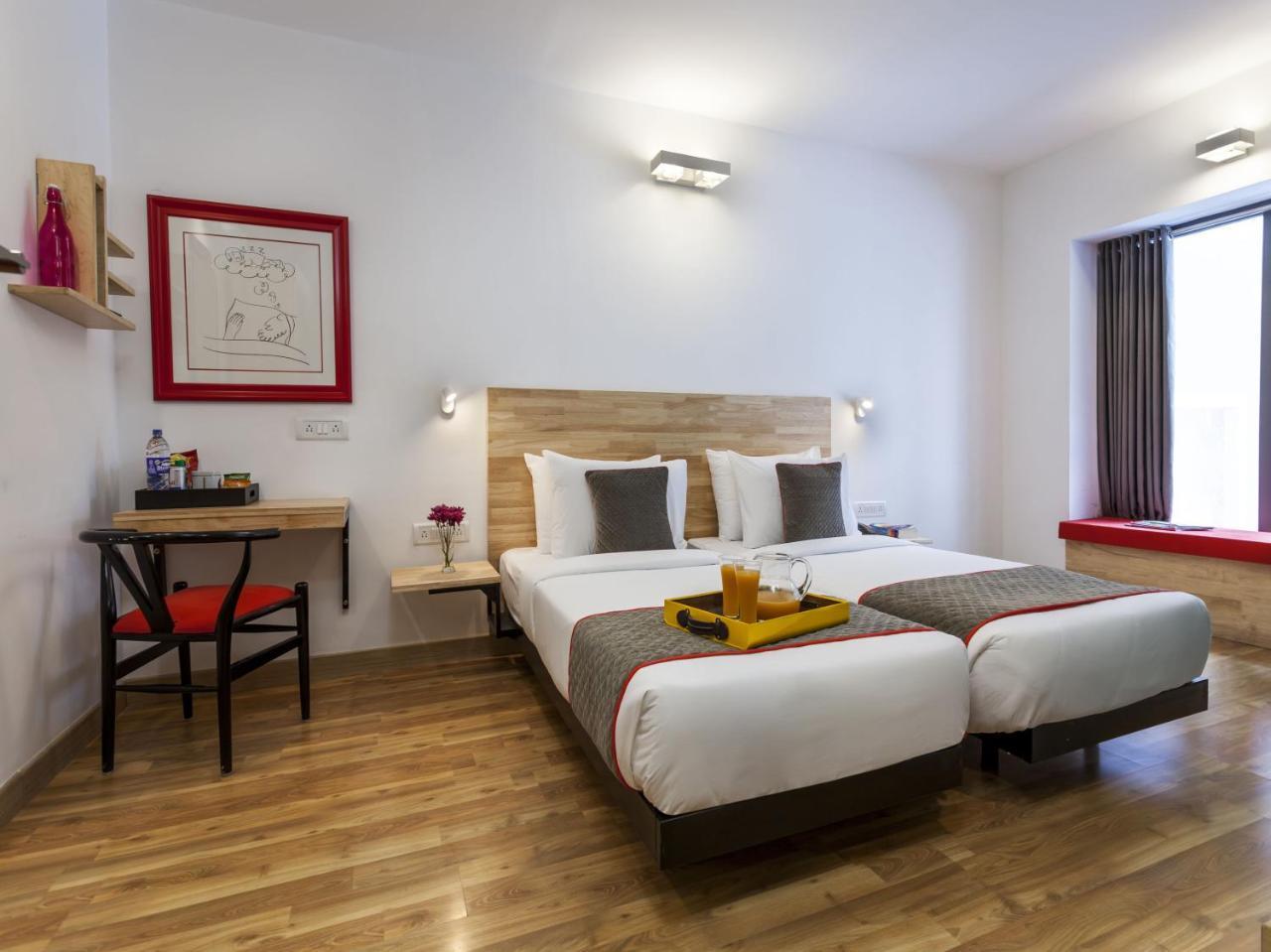 Oyo Townhouse 11 Esplanade Hotel Kalkutta Kültér fotó