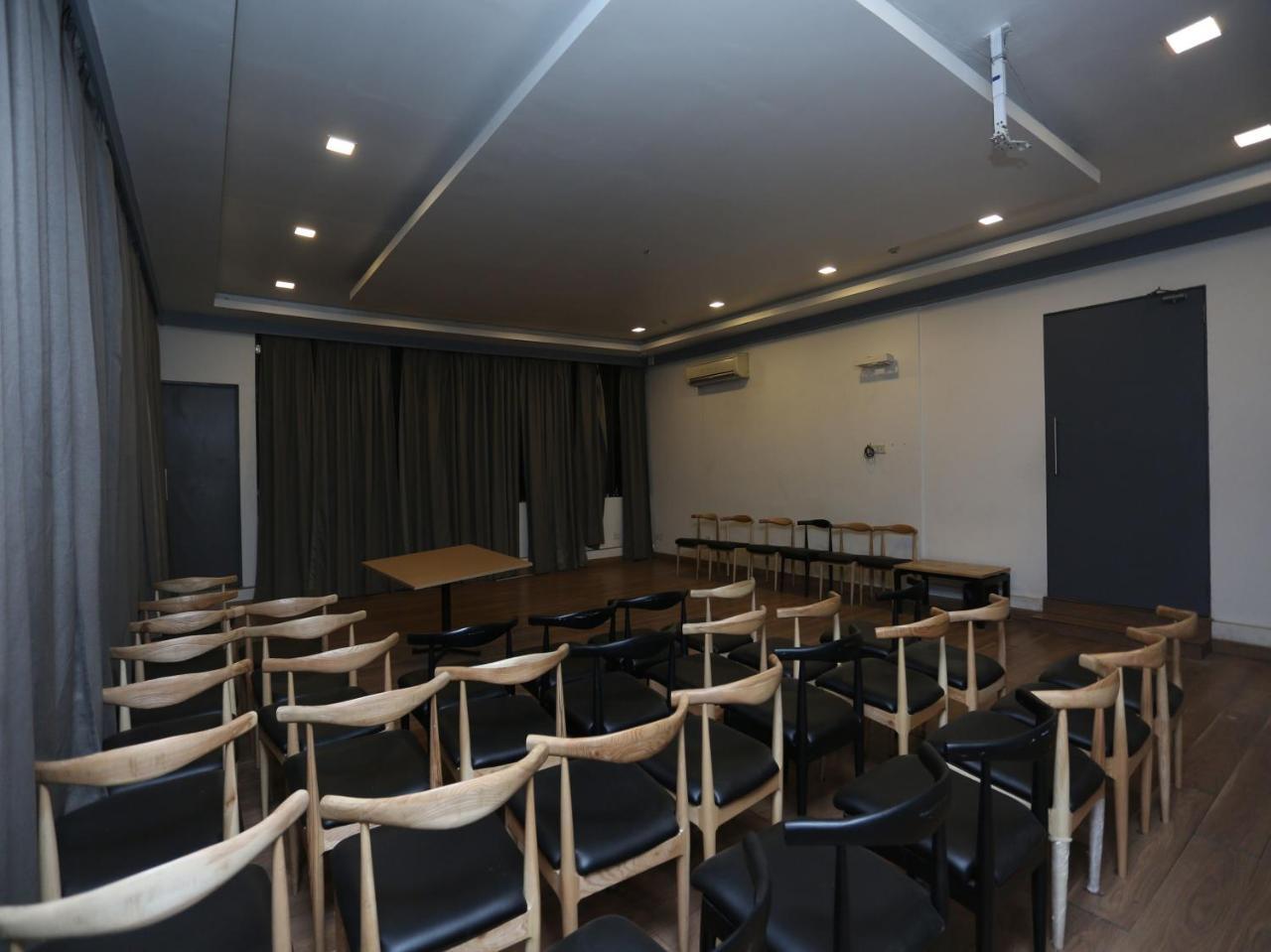 Oyo Townhouse 11 Esplanade Hotel Kalkutta Kültér fotó