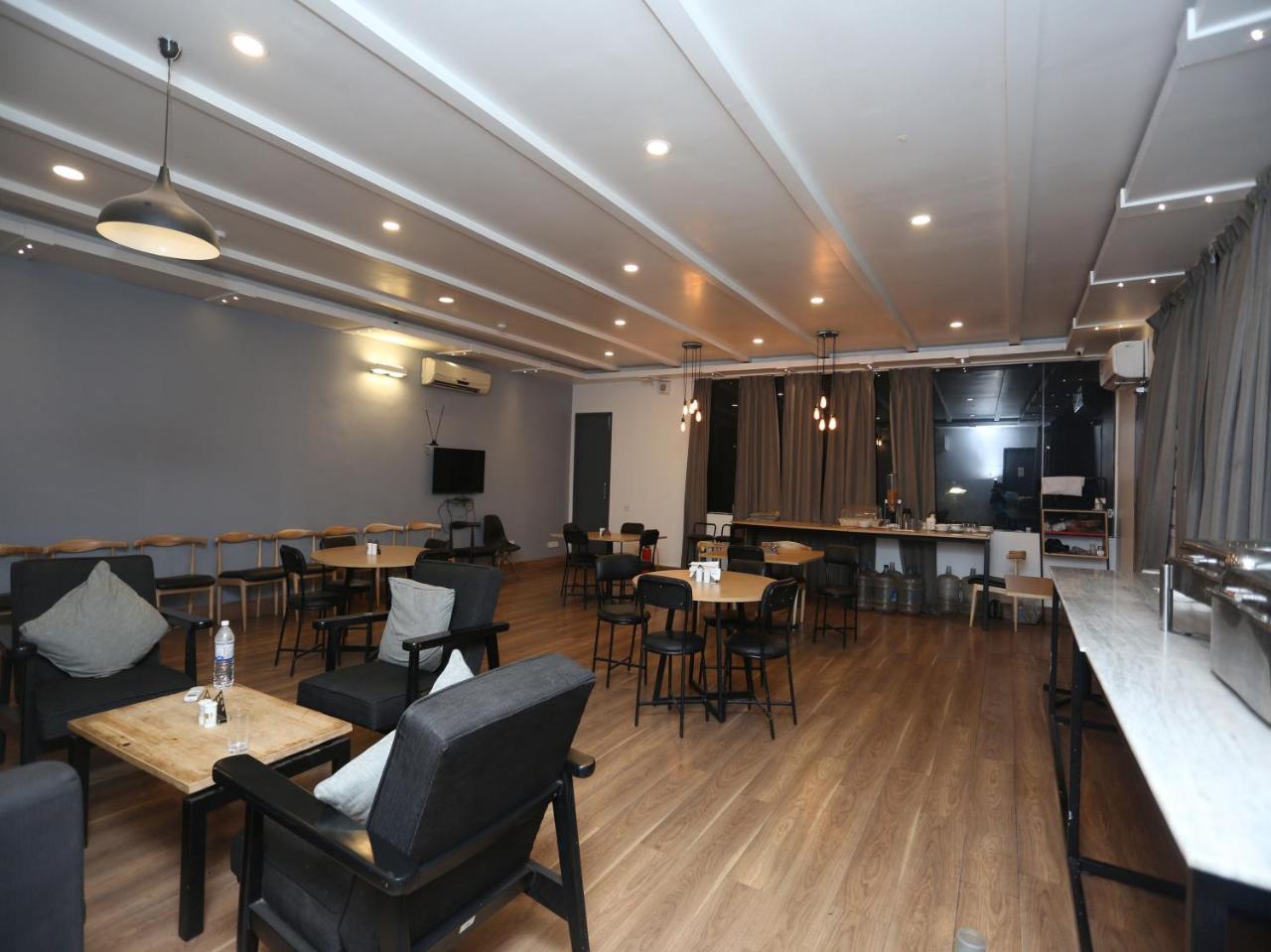 Oyo Townhouse 11 Esplanade Hotel Kalkutta Kültér fotó